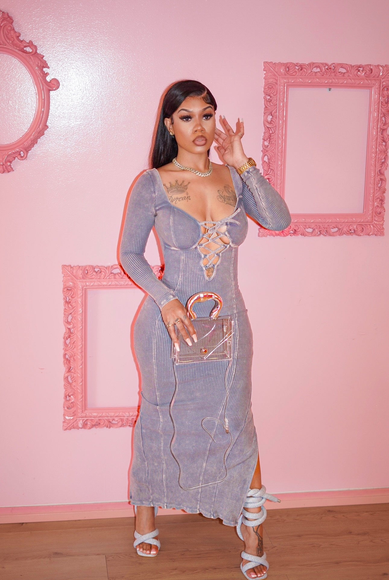 PICTURE PERFECT SNATCHED DRESS (GRAY ACID WASH)